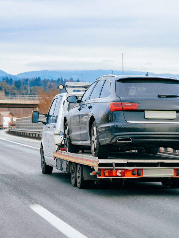 low car and luxury car towing-min